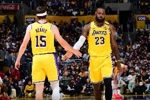 命中数差一倍!火箭三分40投14中 湖人三分27投仅7中