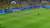 错失良机!菲利克斯任意球传中,C罗近距离头球偏出!